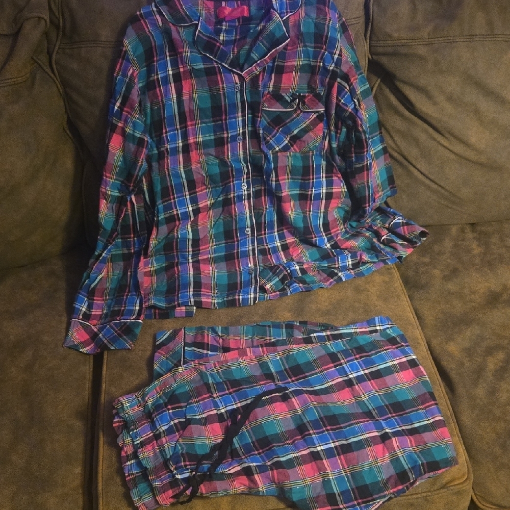 Victoria's Secret Womens Plaid Pajama Set - Blue, Pink, and Black Size: Large